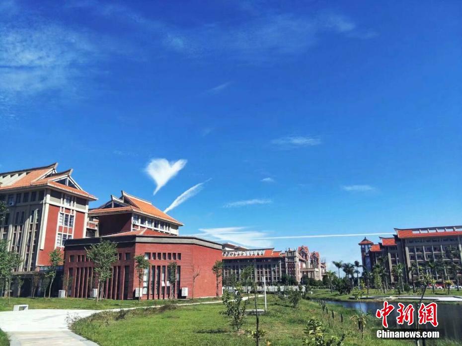 心理：本来爱那个人，可是对方的亲朋好友提了些要求，就不想爱了_9929企业出海