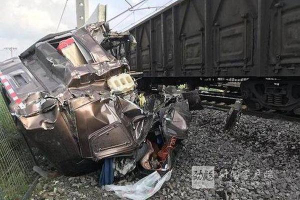 美代理防长F词骂F-35？ 本人：骂的是整个F-35项目