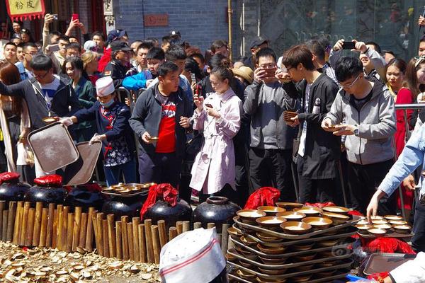 贾跃亭崇拜者的执迷:卖过乐视是种骄傲 等他回归