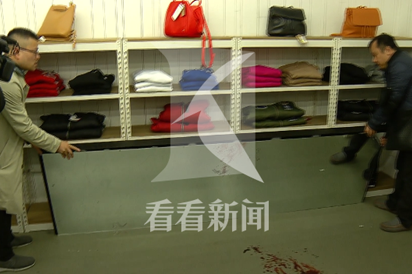 杜少首轮出尽风头库里啥感受？ 萌神拒跟队友争风吃醋_挂机宝集群