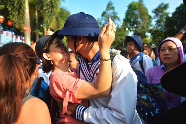 教科书式自救 女子取钱遭抢劫全程沉着说好的_CN2云服务器方案