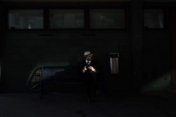 女子抱怨耳朵痛 医生从耳道中取出活飞蛾