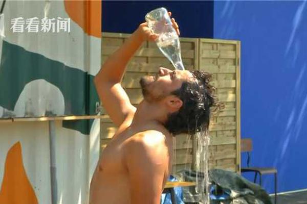 200辆爱心大巴送万人回家_7x24小时挂机宝