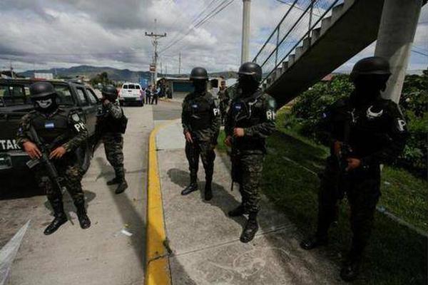 越南与印尼在南海爆发冲突：舰船对撞、持枪叫骂还竖中指_1元挂机宝