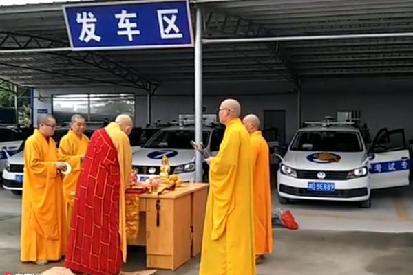 除了更好的产品体验，手机门店还能为年轻人带来什么？_云服务器8核16G