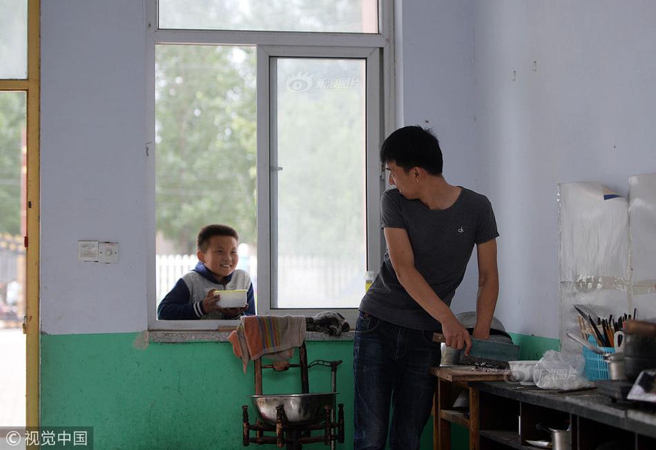 SHOP域名怎么那么贵_CN2两地三中心