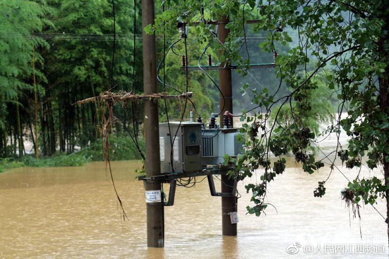 继王者荣耀后，腾讯又出现象级手游？模仿国外大作让死宅走出家门