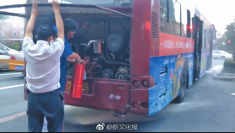 苹果售后管控能力与高售价不符