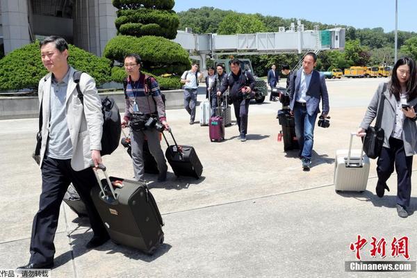 团贷网案通报：冻结54亿元 扣押2架飞机和50套房产