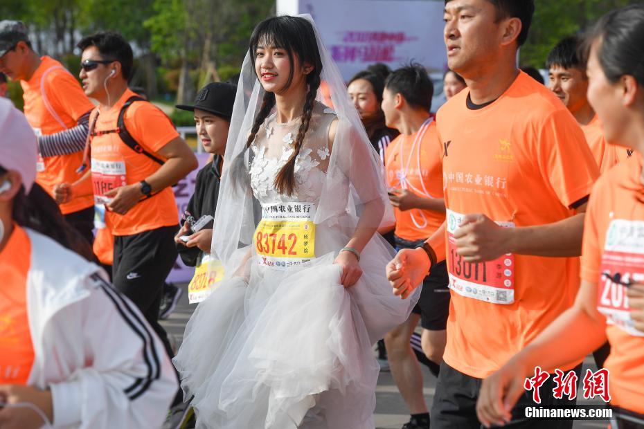 古代女性为了追时尚蛮拼的