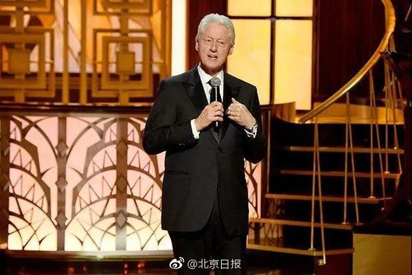 中国055大驱亮相阅兵究竟有多先进?专家给出这样评价_挂机宝集群