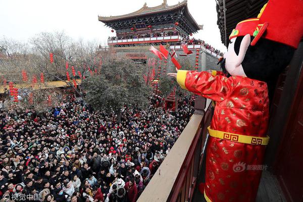 许玮甯风波后首现身约会_CN2服务器好用吗