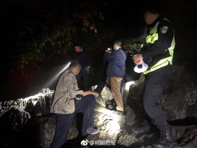 200辆爱心大巴送万人回家_挂机宝价格