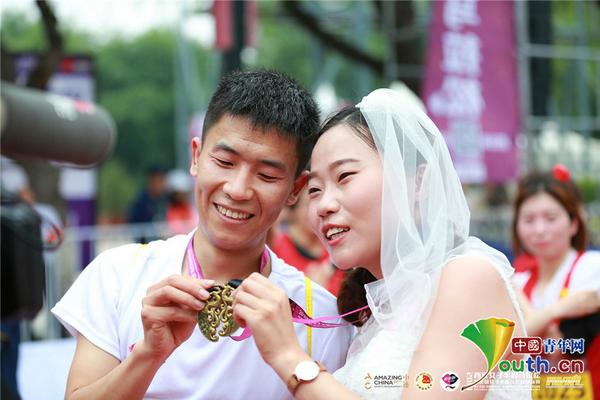 杨丞琳晒健身照马甲线清晰_CN2机器学习