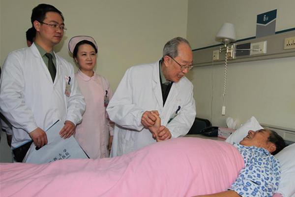 《美人鱼》投资人被抓 规模超700亿金诚集团出事_香港CN2服务器价格