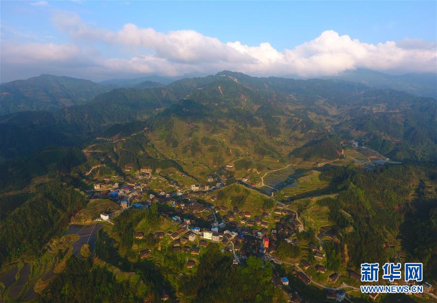中国航母杀手亮相 数千公里外可精确猎杀航母_在线教育云服务器