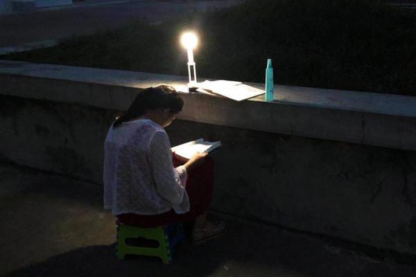 约基奇称晋级靠全队共同努力 穆雷：期待对位利拉德_云服务器续费同价