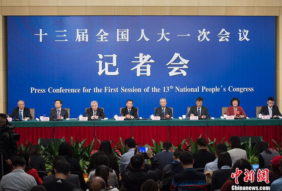 长大后才懂您当时为啥总护着我_9929高频交易