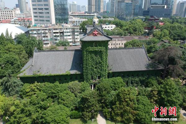 湖北民众省道上趟水摸鱼_云电脑扩容