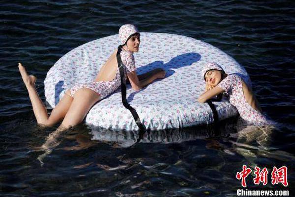 湖北民众省道上趟水摸鱼_云电脑扩容