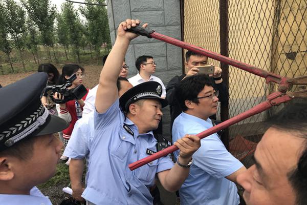 第5期|马振山:不进则退 一汽-大众“两把火”暖寒冬_云服务器价格