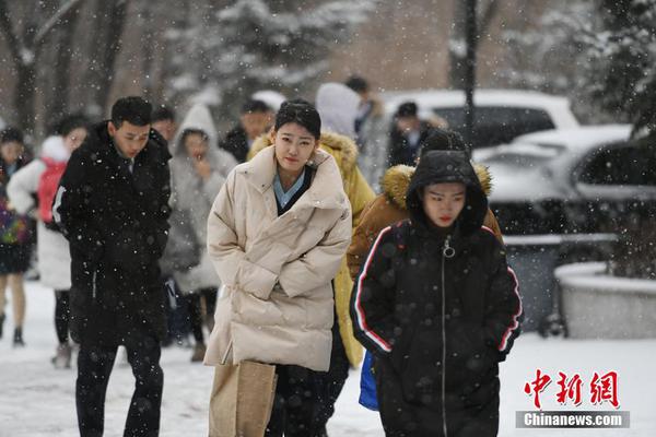 李亚男产后瘦身成功，晒照秀完美身材_9929实时数据处理