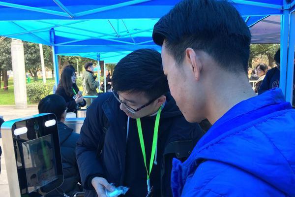 清华大学发布AI使能平台“紫为云” 加速AI落地_CN2云桌面