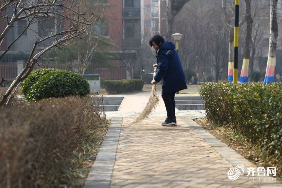 [大开眼界] 这个“主刀医生”有点酷，一人完成一台手术