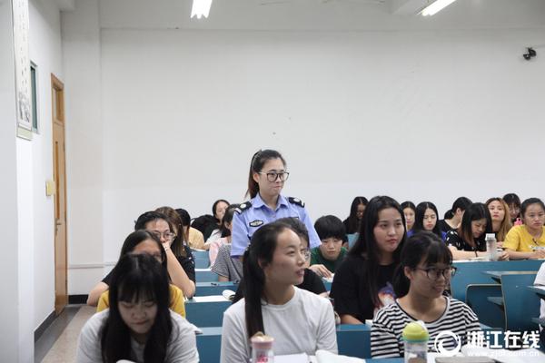 马国明曾为许志安拍MV(图)_UCloud云服务器