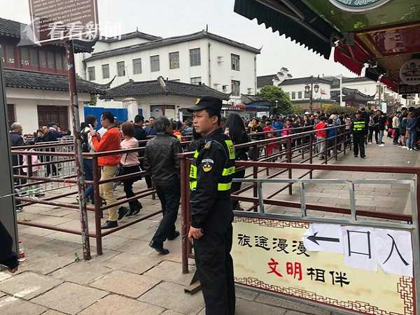 别再问该不该炒股还是该买房了！紧跟...