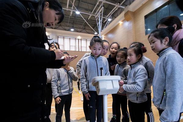 《复仇者联盟4》：超级英雄，送给成人的童话