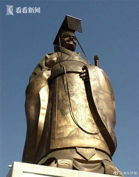 北京三里屯的这场快闪，怎么传来建筑工地的声音？
