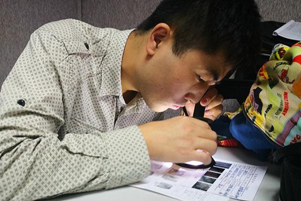 为大场面而生！季后赛才见卡神 新版皮蓬却成猛龙乔丹_9929高并发业务