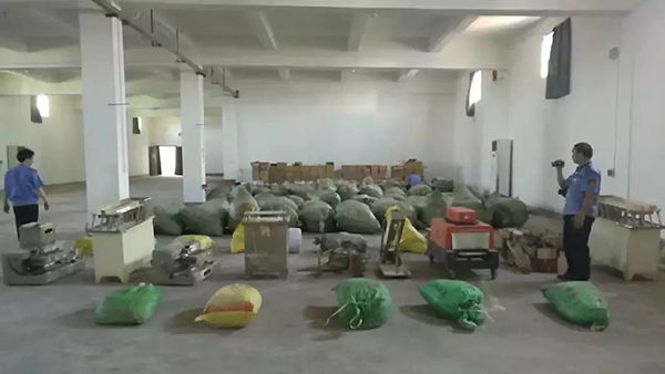 “父姓加母姓”起名现象悄然兴起_9929弹性云主机