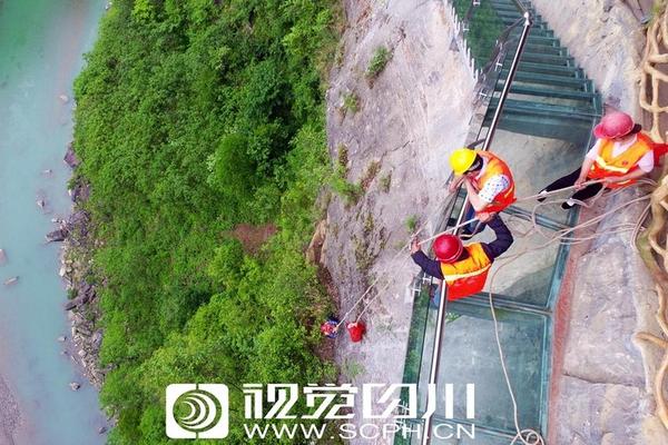 太拼了！新疆队长门牙错位 或面临换牙仍选择战斗到底_腾讯云桌面