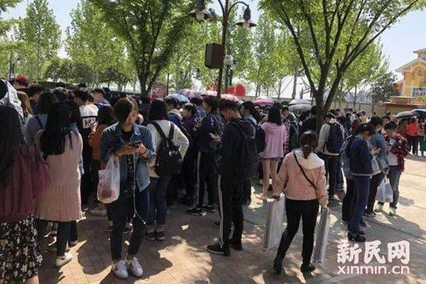 《风中有朵雨做的云》