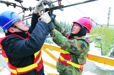 市郊铁路S2线高峰日每天增至18对_美国CN2服务器用途