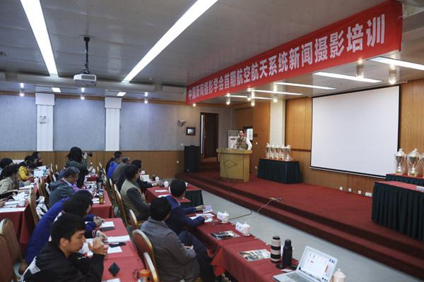奚梦瑶发文否认是窦骁前女友：同事关系_移动云服务器