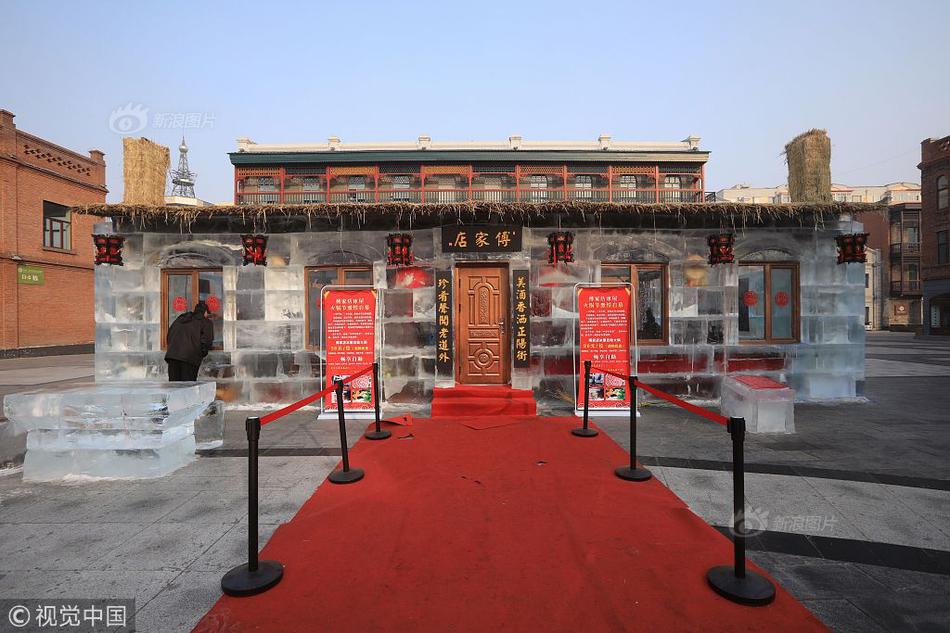 谷歌西雅图在建办公园区塔吊倒塌 致4死4伤