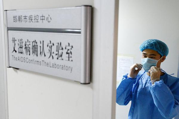 《创2》余远帆淘汰被粉丝扔鸡蛋：你为什么不坚持_云电脑手机接入