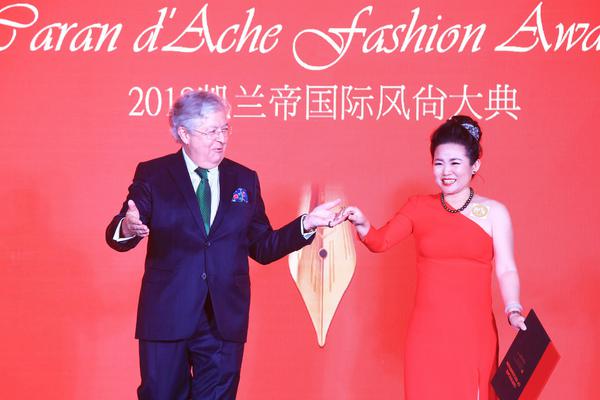 Baby疑似开眼角?眼线笔也能放大双眼_云服务器入门