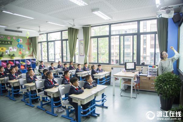 菲总统再呛加拿大：不运走垃圾 就“埋了”加使馆