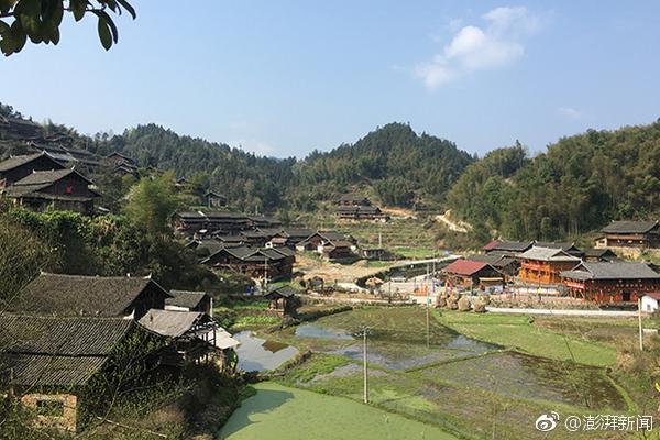 谢霆锋爸爸不甘寂寞,港媒曝82岁谢贤密会电眼艳女