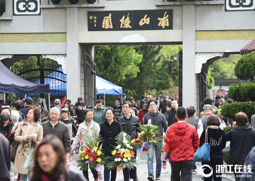 从韩庚到鹿晗再到黄旭熙，归国路越来越难走了_云电脑网络带宽