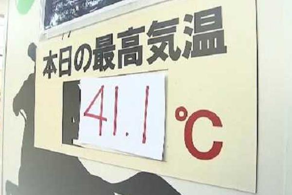 中俄“海上联合—2019”军事演习俄方参演舰艇抵达青岛_CN2 dedicated server