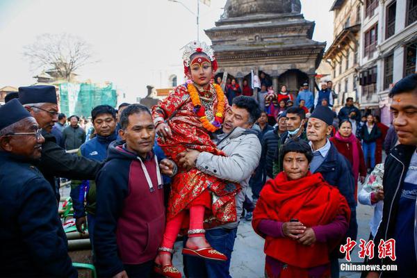 .COM域名_CN2服务器带宽