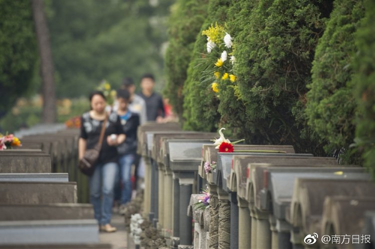 新手妈妈发微博:小朋友超级可爱的_云服务器托管