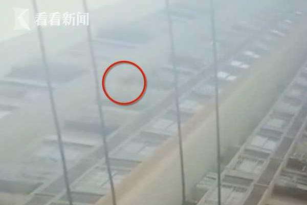 真全球首款折叠屏手机：柔宇柔派终于开卖