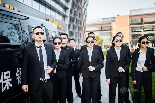 江苏查获近万双名牌运动鞋_挂机宝指纹浏览器