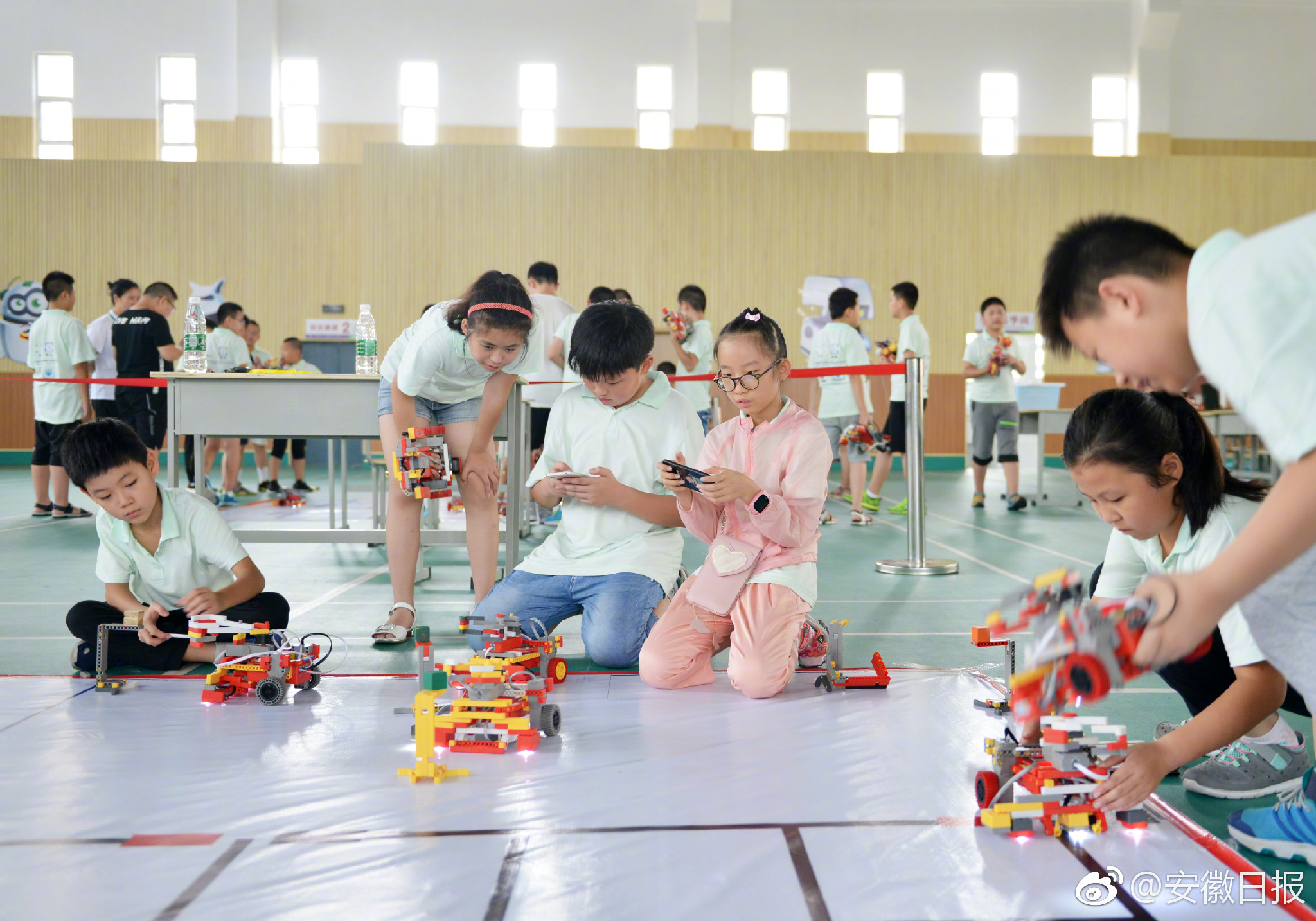 58岁余杭阿姨坐拥8套房，白天阿里当扫地僧，晚上面试阿里租客_数据分析云服务器
